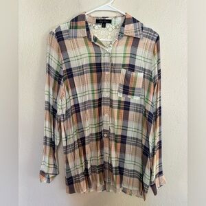 Honey Punch Women’s Long Sleeve Plaid Shirt w/ Lace Design Back